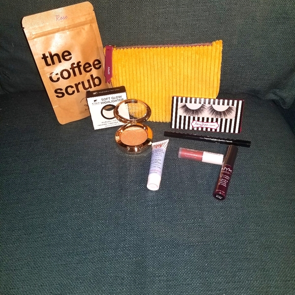 Makeup bundle! - Picture 1 of 8